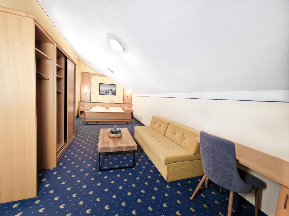 Hotel Laerchenhof Kaunertal Exteriör bild