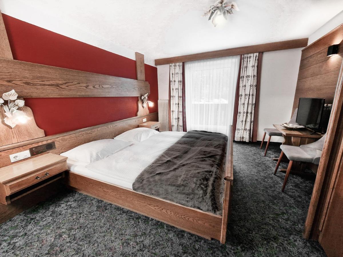 Hotel Laerchenhof Kaunertal Exteriör bild