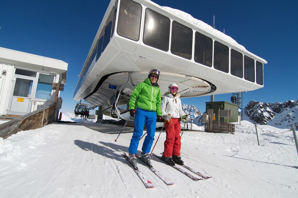 Hotel Laerchenhof Kaunertal Exteriör bild