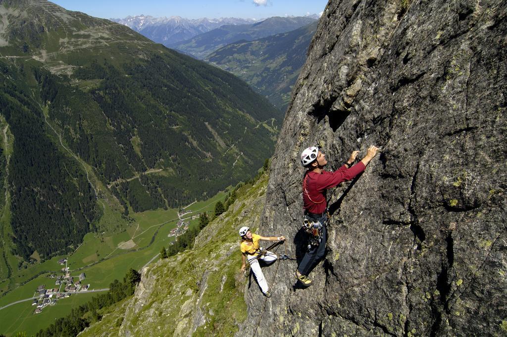 Hotel Laerchenhof Kaunertal Exteriör bild