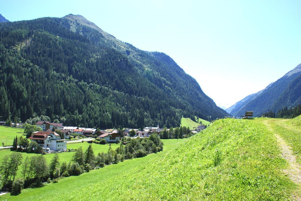 Hotel Laerchenhof Kaunertal Exteriör bild