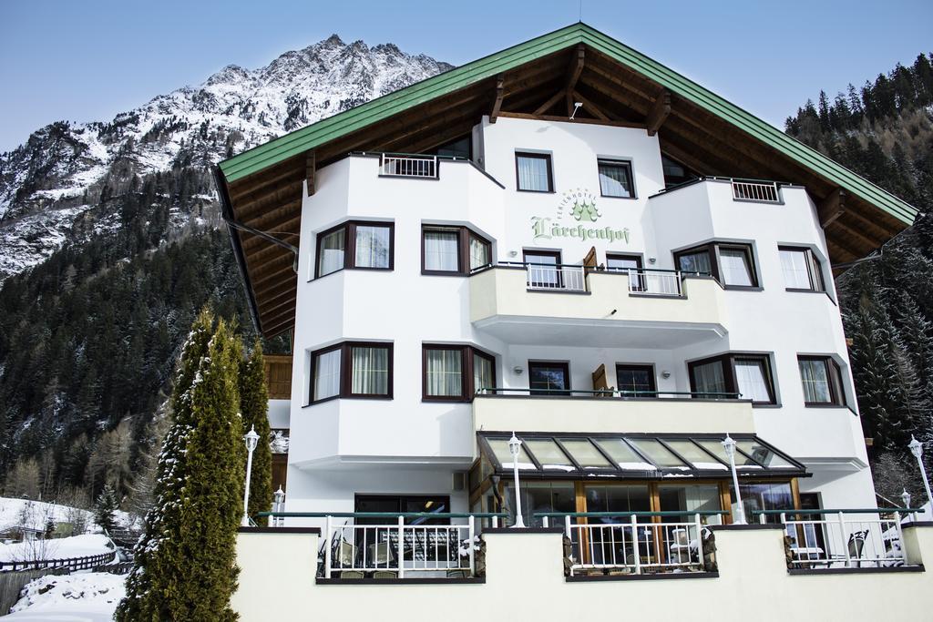 Hotel Laerchenhof Kaunertal Exteriör bild